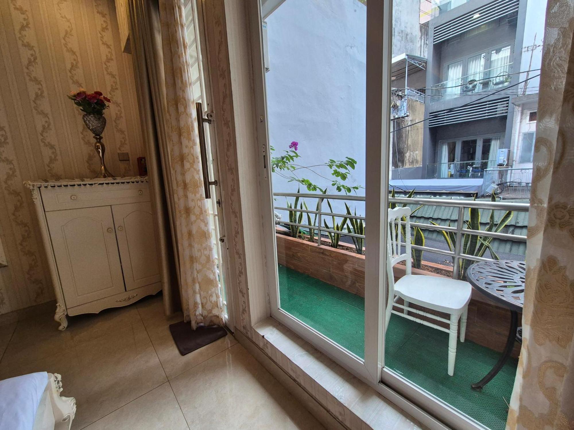 F F House Homestay Hô Chi Minh-Ville Extérieur photo