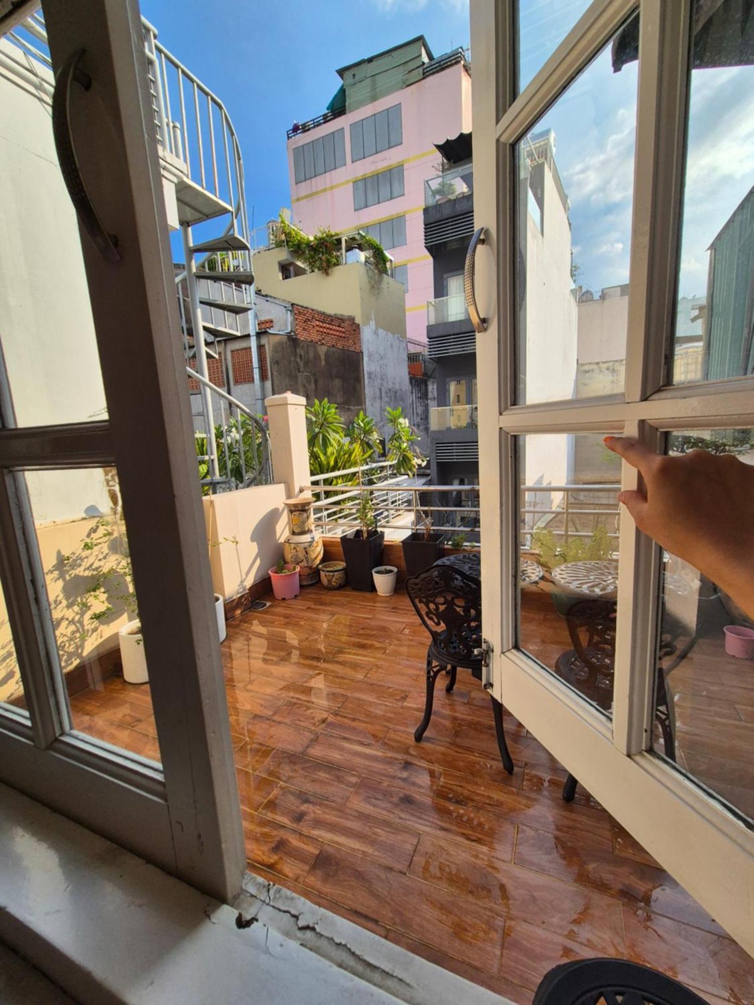 F F House Homestay Hô Chi Minh-Ville Extérieur photo